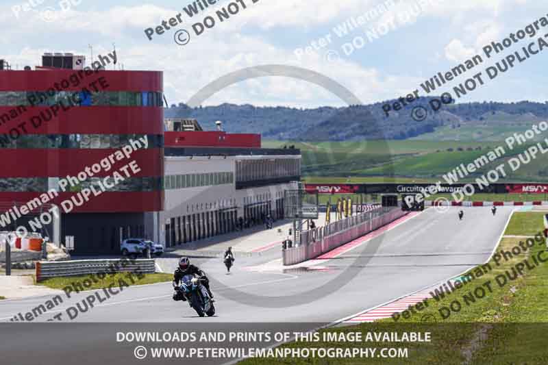 cadwell no limits trackday;cadwell park;cadwell park photographs;cadwell trackday photographs;enduro digital images;event digital images;eventdigitalimages;navarra;no limits trackdays;peter wileman photography;racing digital images;trackday digital images;trackday photos